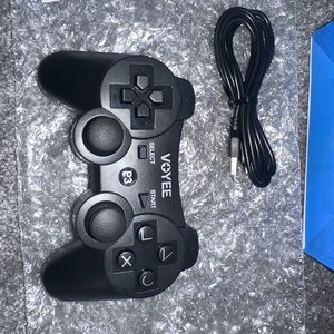 Black Wireless Game Controller
